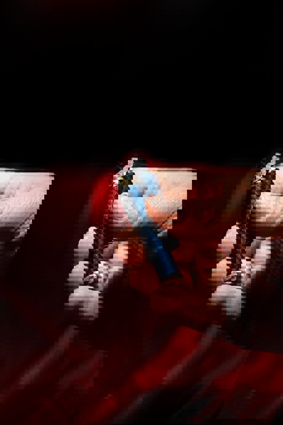 Aura - Night Blue resmi